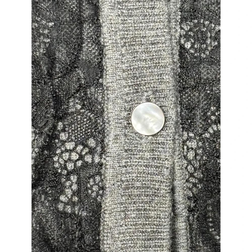 Used‎ Ann Taylor Women's Grey Cardigan Sweater Black Lace Size M Excellent Cond - Picture 5 of 10